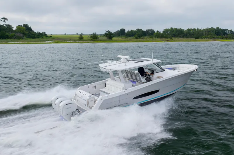 Slide: The Image of Regal 38 SAV 2022 - 53