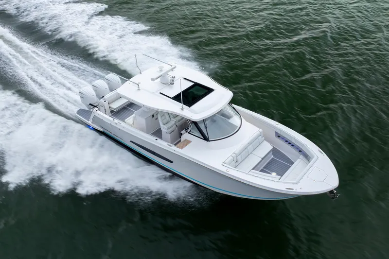 Slide: The Image of Regal 38 SAV 2022 - 55