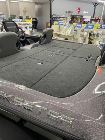 Slide: The Image of Skeeter ZXR21SE 2025 - 11