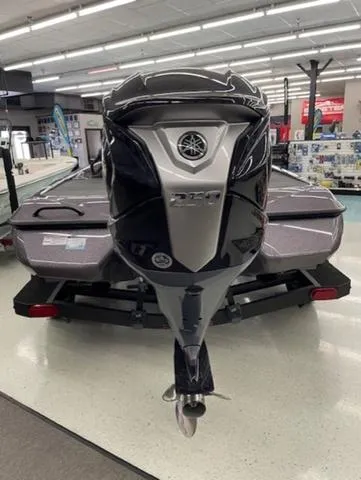 Slide: The Image of Skeeter ZXR21SE 2025 - 12