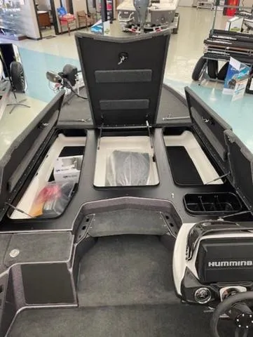 Slide: The Image of Skeeter ZXR21SE 2025 - 6