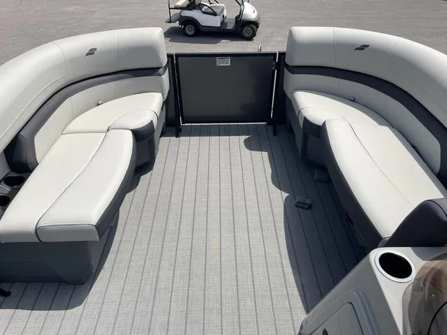 Slide: The Image of Starcraft EXS 1 2025 - 10