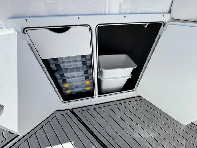 Slide: The Image of Yamaha 255 FSH Sport H 2025 - 10