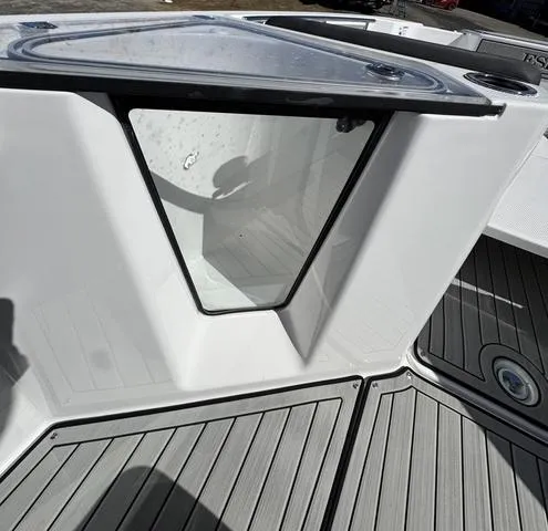 Slide: The Image of Yamaha 255 FSH Sport H 2025 - 5