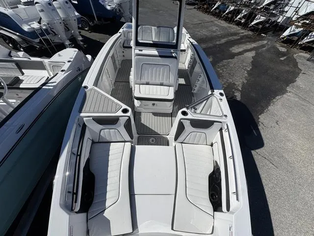 Slide: The Image of Yamaha 255 FSH Sport H 2025 - 9