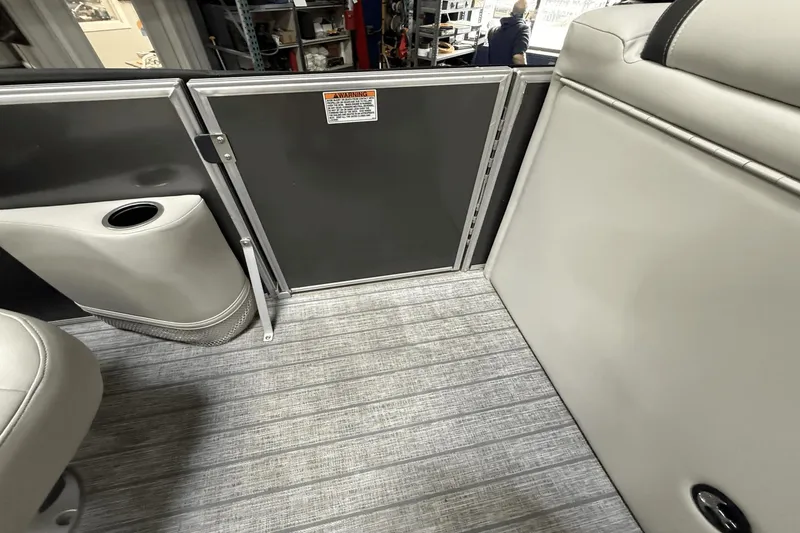 Slide: The Image of Sylvan MIRAGE8522 2021 - 15