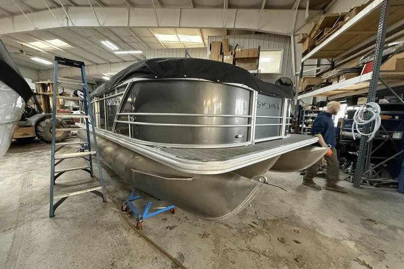 Slide: The Image of Sylvan MIRAGE8522 2021 - 2