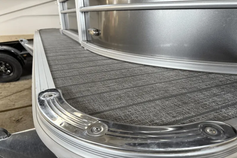 Slide: The Image of Sylvan MIRAGE8522 2021 - 35