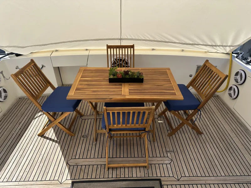 Slide: The Image of Uniesse 57 Open 1999 - 100