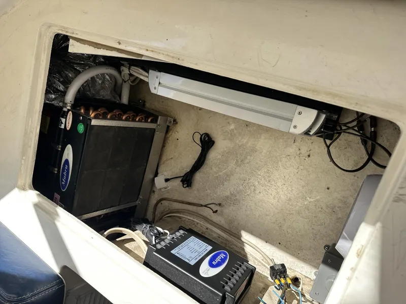 Slide: The Image of Uniesse 57 Open 1999 - 104