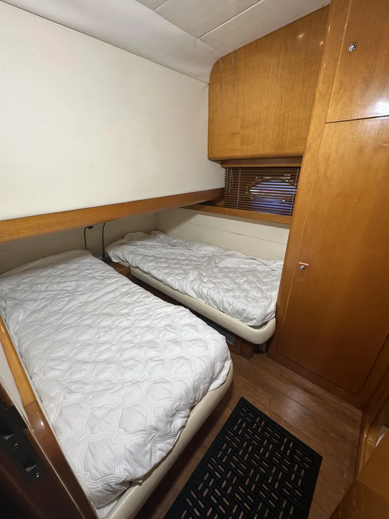 Slide: The Image of Uniesse 57 Open 1999 - 75