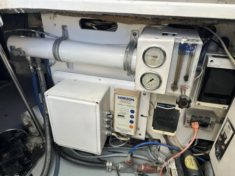 Slide: The Image of Uniesse 57 Open 1999 - 92