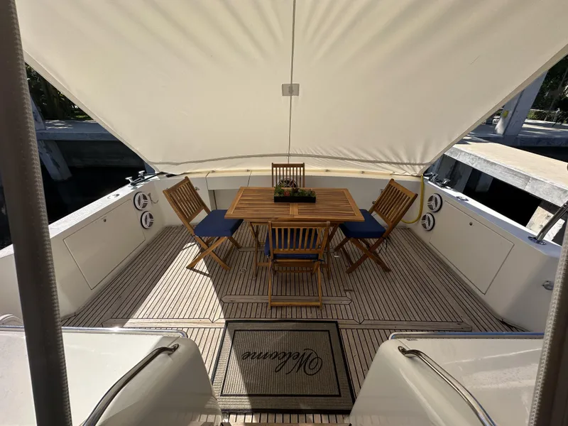 Slide: The Image of Uniesse 57 Open 1999 - 98