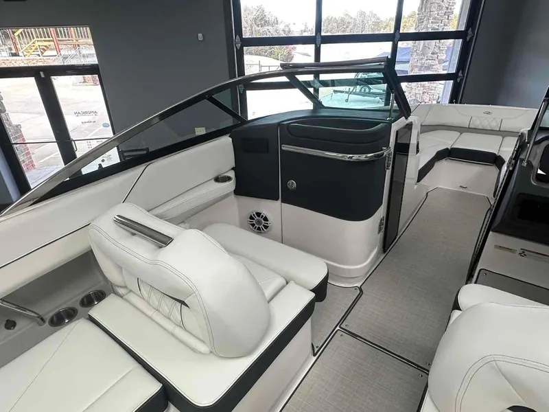 Slide: The Image of Regal LX6 2025 - 10