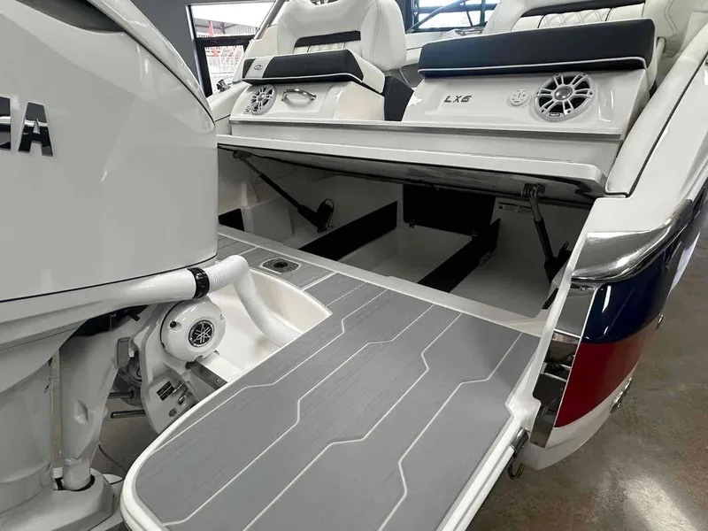 Slide: The Image of Regal LX6 2025 - 15