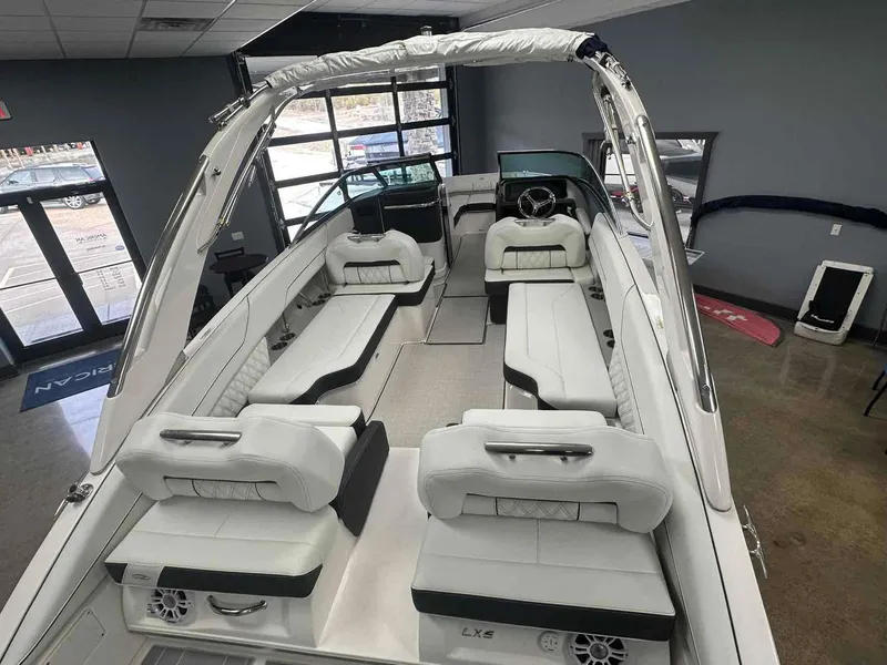 Slide: The Image of Regal LX6 2025 - 8