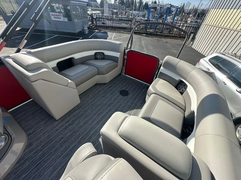 Slide: The Image of Premier 210 Sunsation RF 2024 - 11