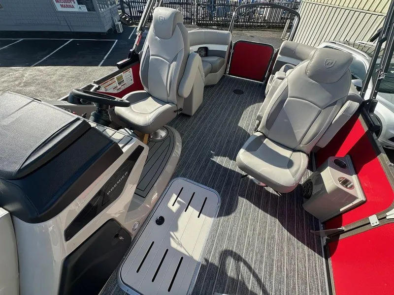 Slide: The Image of Premier 210 Sunsation RF 2024 - 4