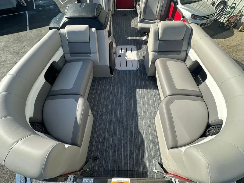 Slide: The Image of Premier 210 Sunsation RF 2024 - 7