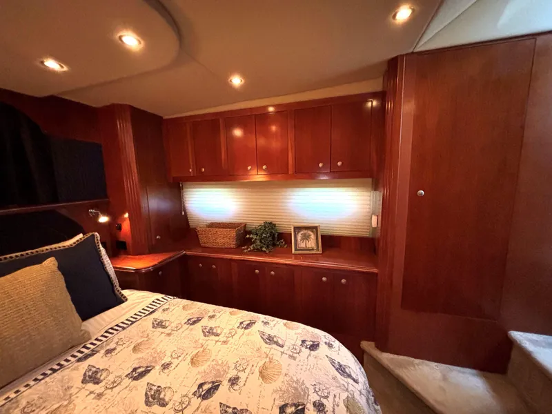 Slide: The Image of Cruisers 415 Express Motoryacht 2006 - 52