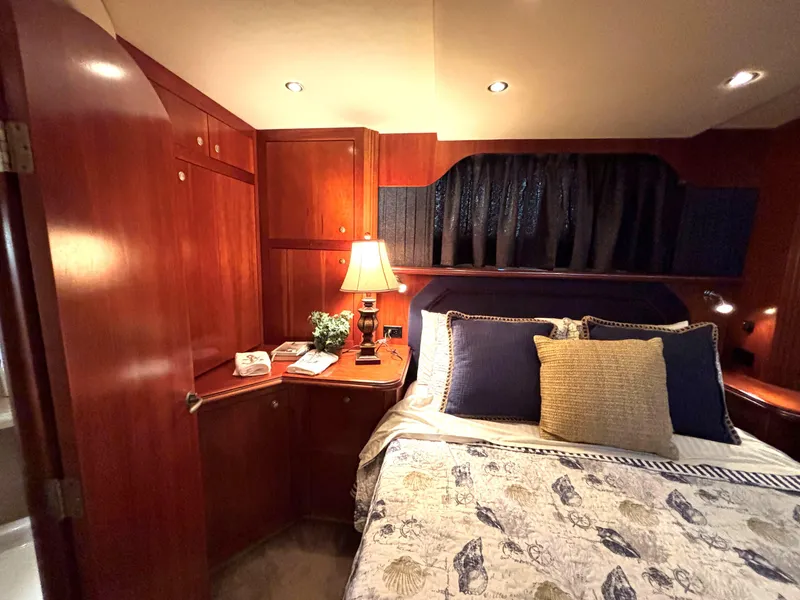 Slide: The Image of Cruisers 415 Express Motoryacht 2006 - 53