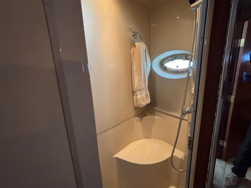 Slide: The Image of Cruisers 415 Express Motoryacht 2006 - 57