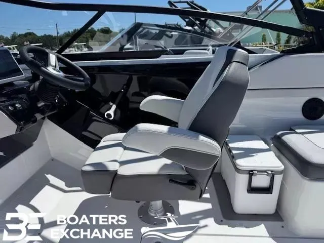 Slide: The Image of Yamaha AR250 2025 - 5