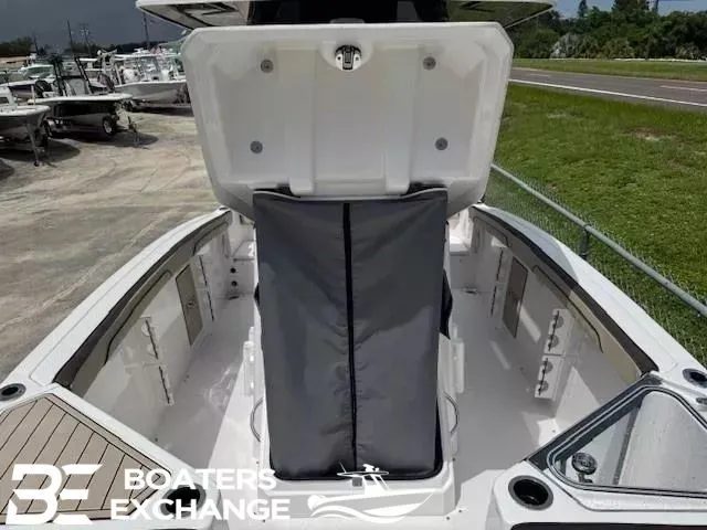 Slide: The Image of Yamaha 255 FSH Sport E 2025 - 11