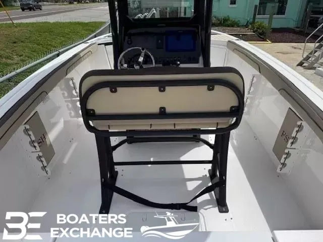 Slide: The Image of Yamaha 255 FSH Sport E 2025 - 4