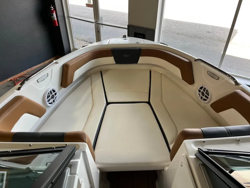 Slide: The Image of Chaparral 21 SSi 2025 - 9