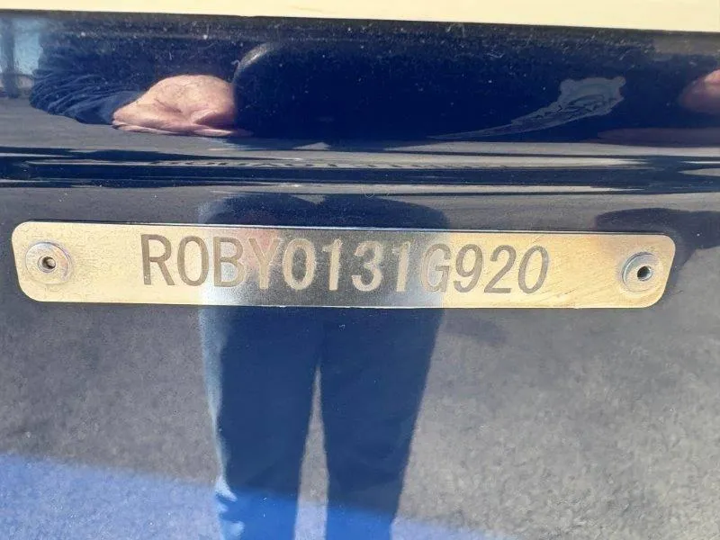 Slide: The Image of Robalo R202 Explorer 2020 - 13