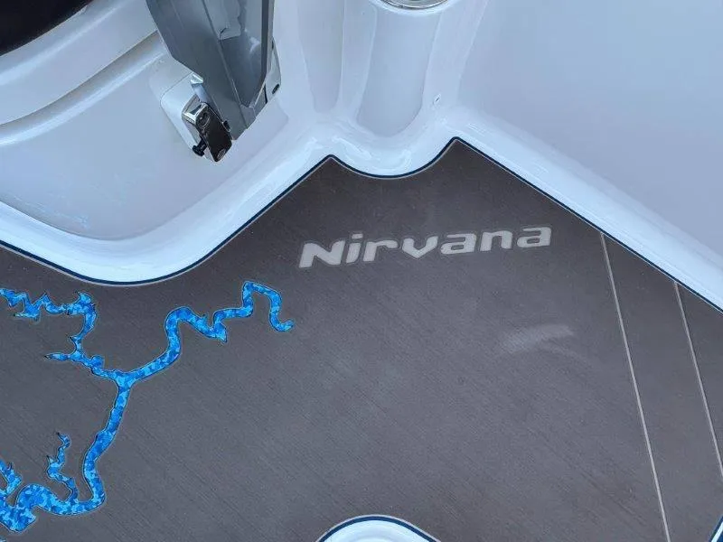 Slide: The Image of Robalo R202 Explorer 2020 - 32