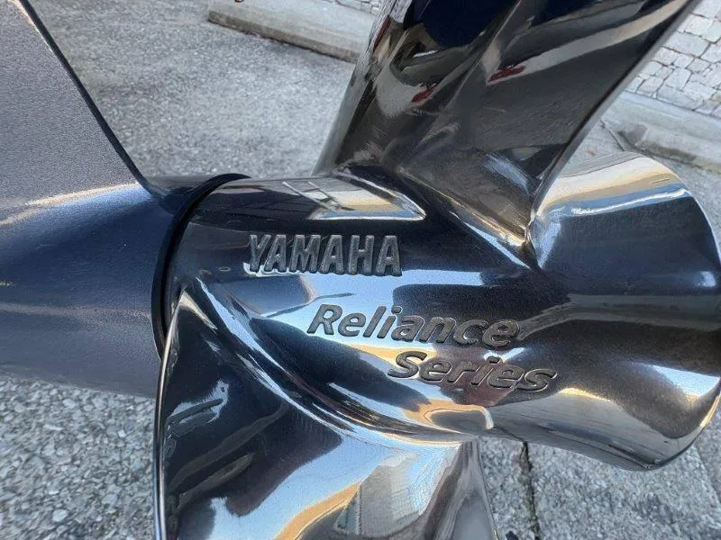 Slide: The Image of Robalo R202 Explorer 2020 - 38