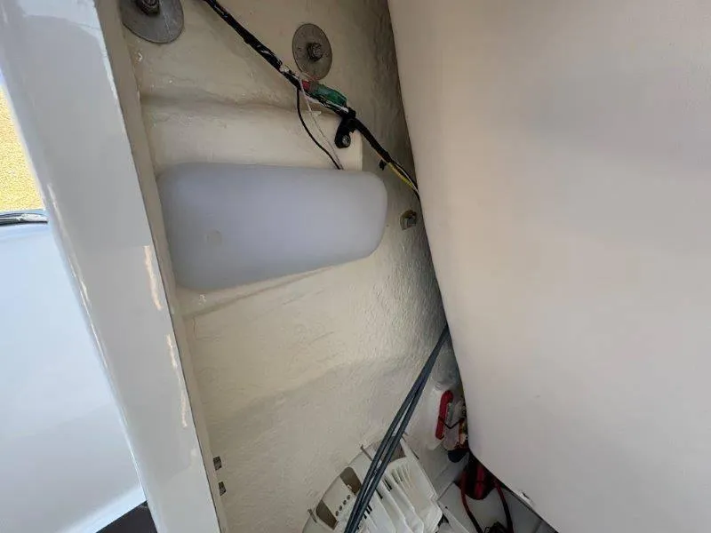 Slide: The Image of Robalo R202 Explorer 2020 - 53