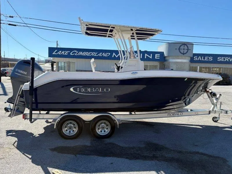 Slide: The Image of Robalo R202 Explorer 2020 - 71