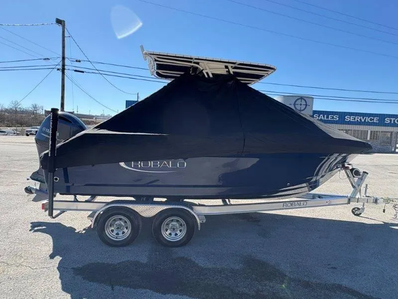 Slide: The Image of Robalo R202 Explorer 2020 - 92