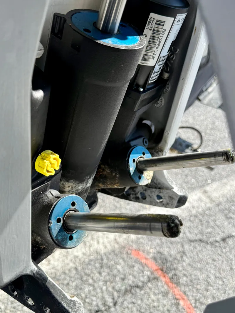 Slide: The Image of Boston Whaler 210 Dauntless 2020 - 10