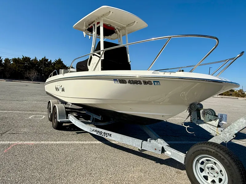 Slide: The Image of Boston Whaler 210 Dauntless 2020 - 2