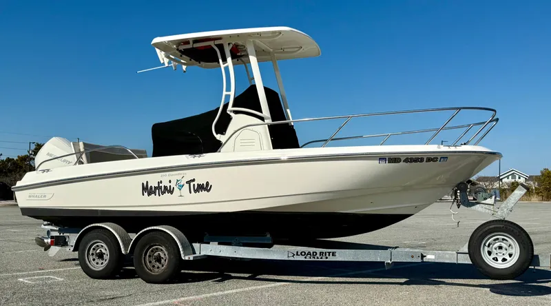 Slide: The Image of Boston Whaler 210 Dauntless 2020 - 3