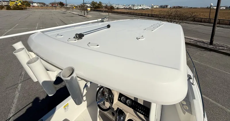 Slide: The Image of Boston Whaler 210 Dauntless 2020 - 46