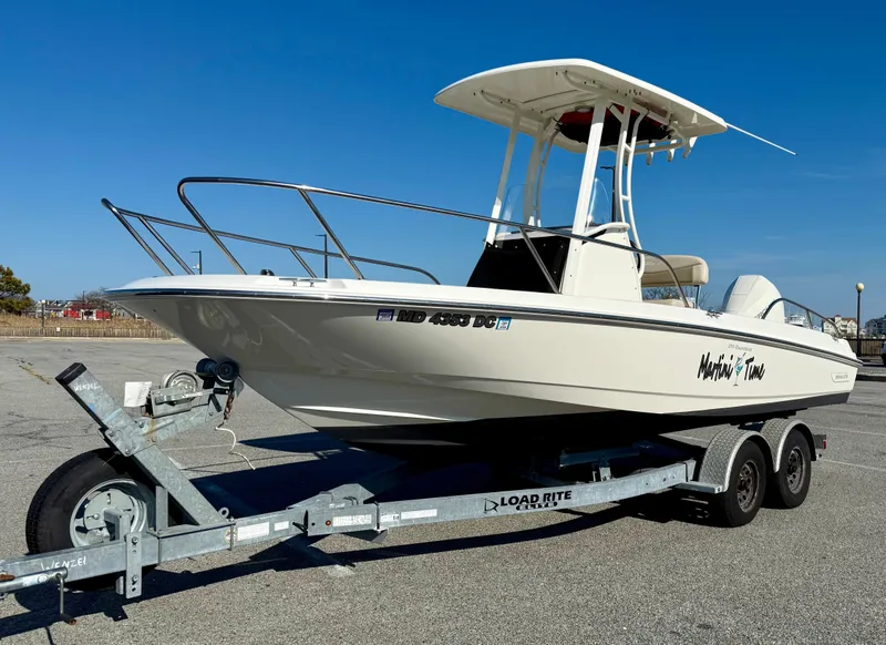 Slide: The Image of Boston Whaler 210 Dauntless 2020 - 5