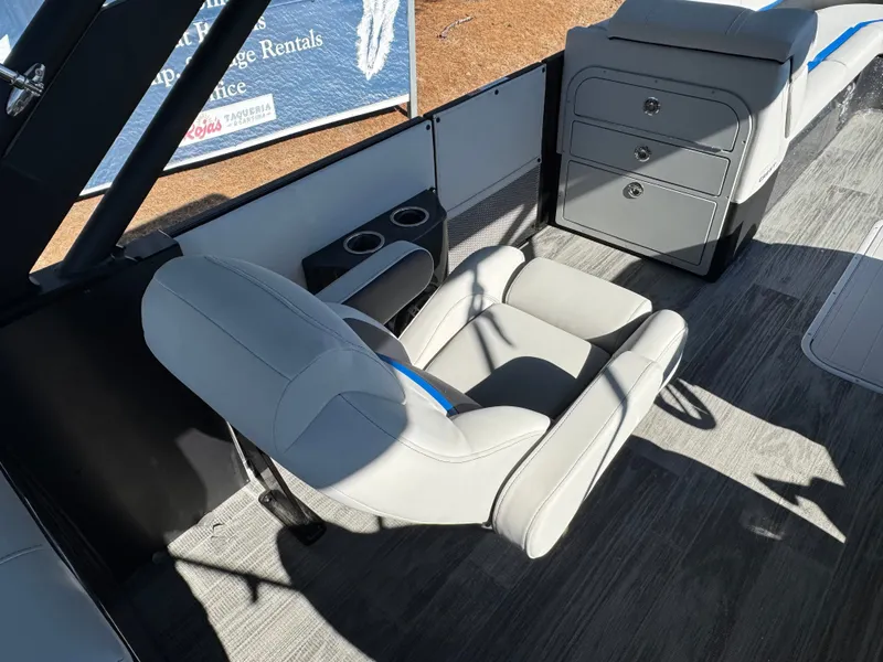 Slide: The Image of Crest Caribbean 250SLRC 2025 - 4