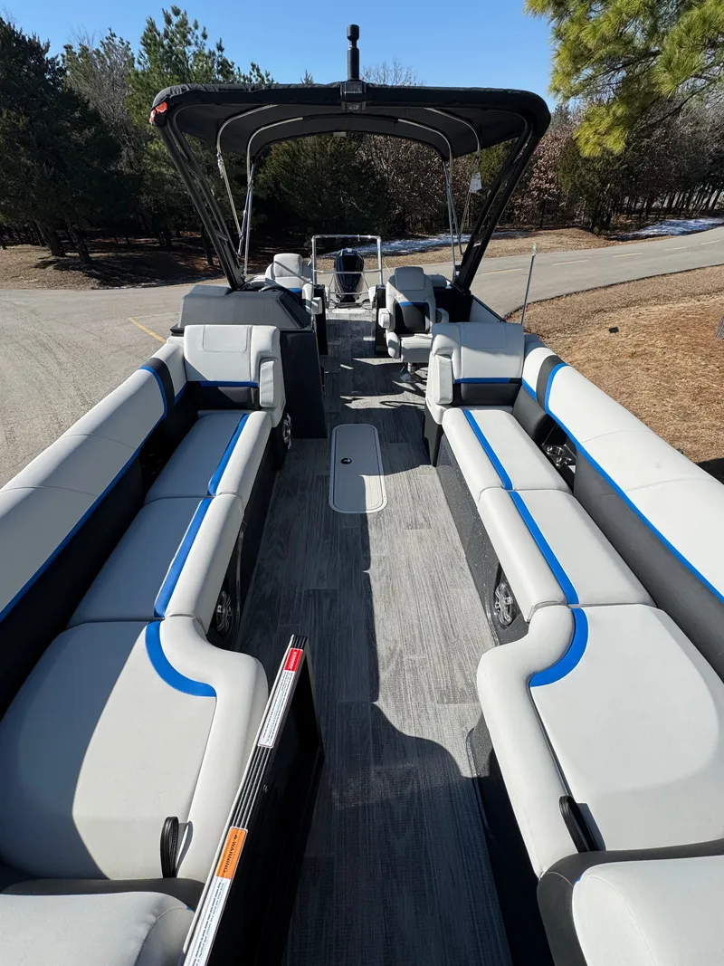 Slide: The Image of Crest Caribbean 250SLRC 2025 - 6