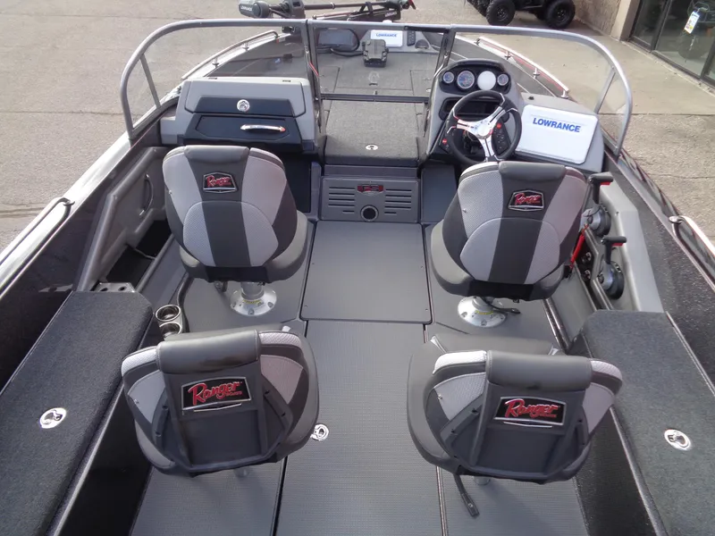 Slide: The Image of 2024 Ranger 620FS Ranger Cup boat interior with four seats and Lowrance equipment. - 6