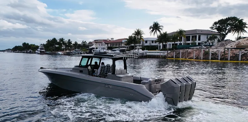 Slide: The Image of HCB 42 Lujo 2024 - 18