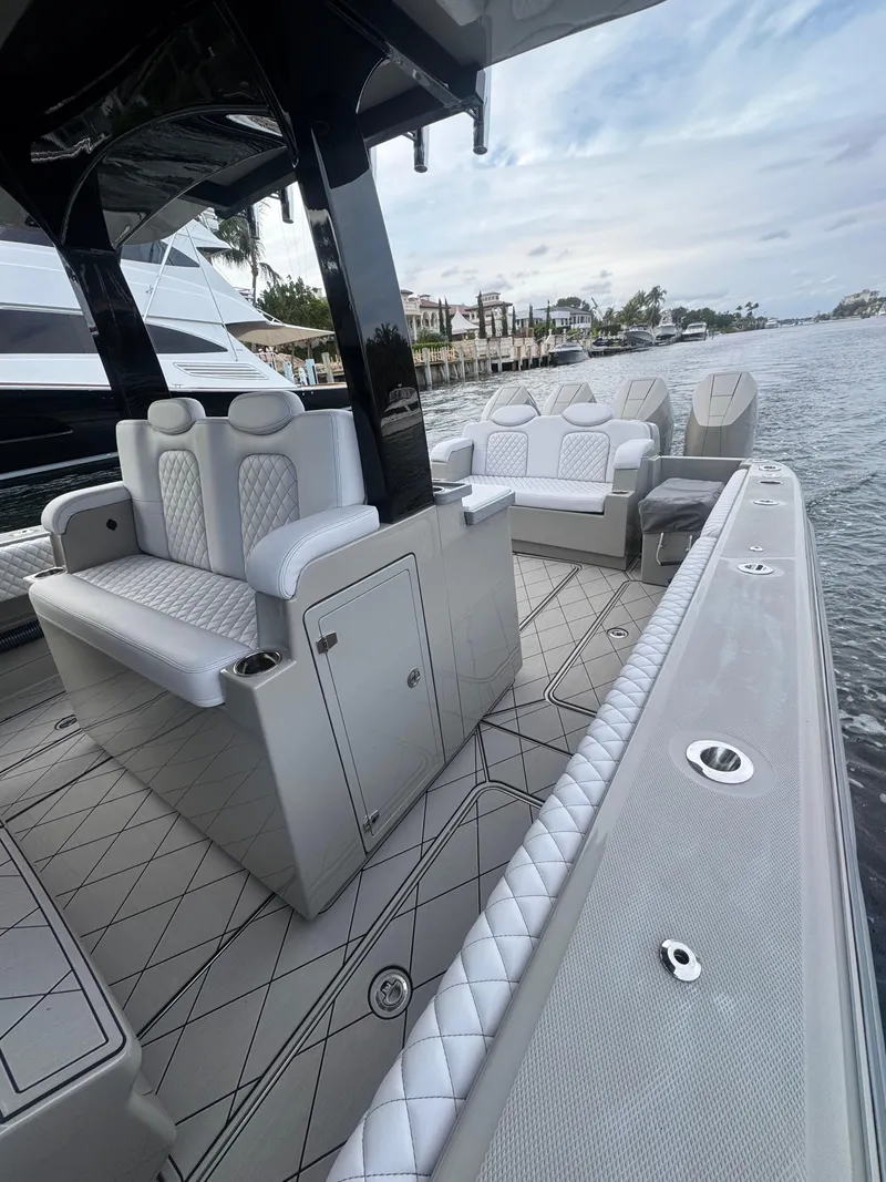 Slide: The Image of HCB 42 Lujo 2024 - 30