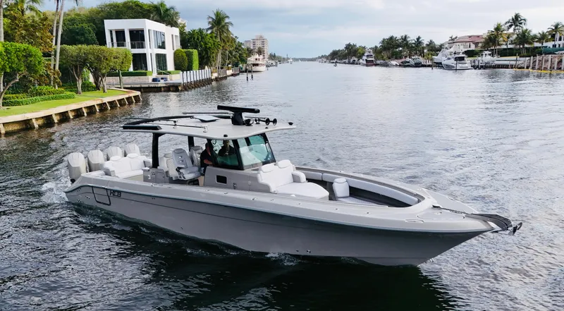 Slide: The Image of HCB 42 Lujo 2024 - 4