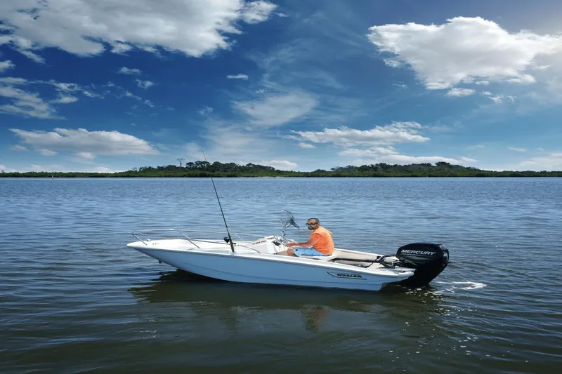 Slide: The Image of Boston Whaler 130 Super Sport 2025 - 23