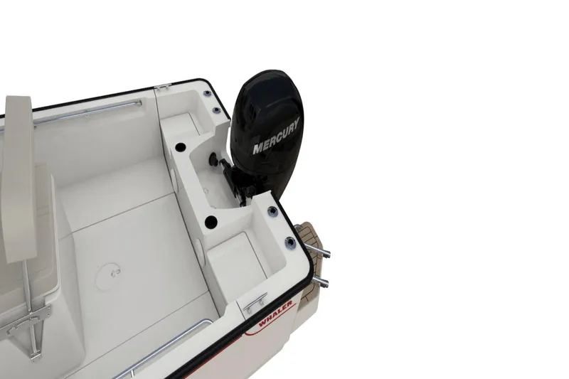 Slide: The Image of Boston Whaler 190 Montauk 2025 - 23