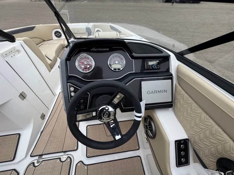 Slide: The Image of Hurricane SunDeck 2600 OB 2025 - 16